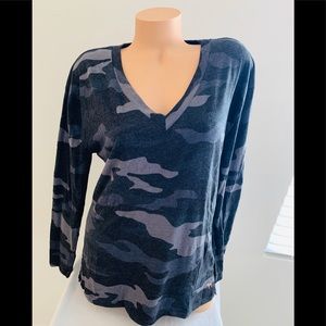 NWT VSPINK Camo Long Sleeve  T-Shirt Black, Small